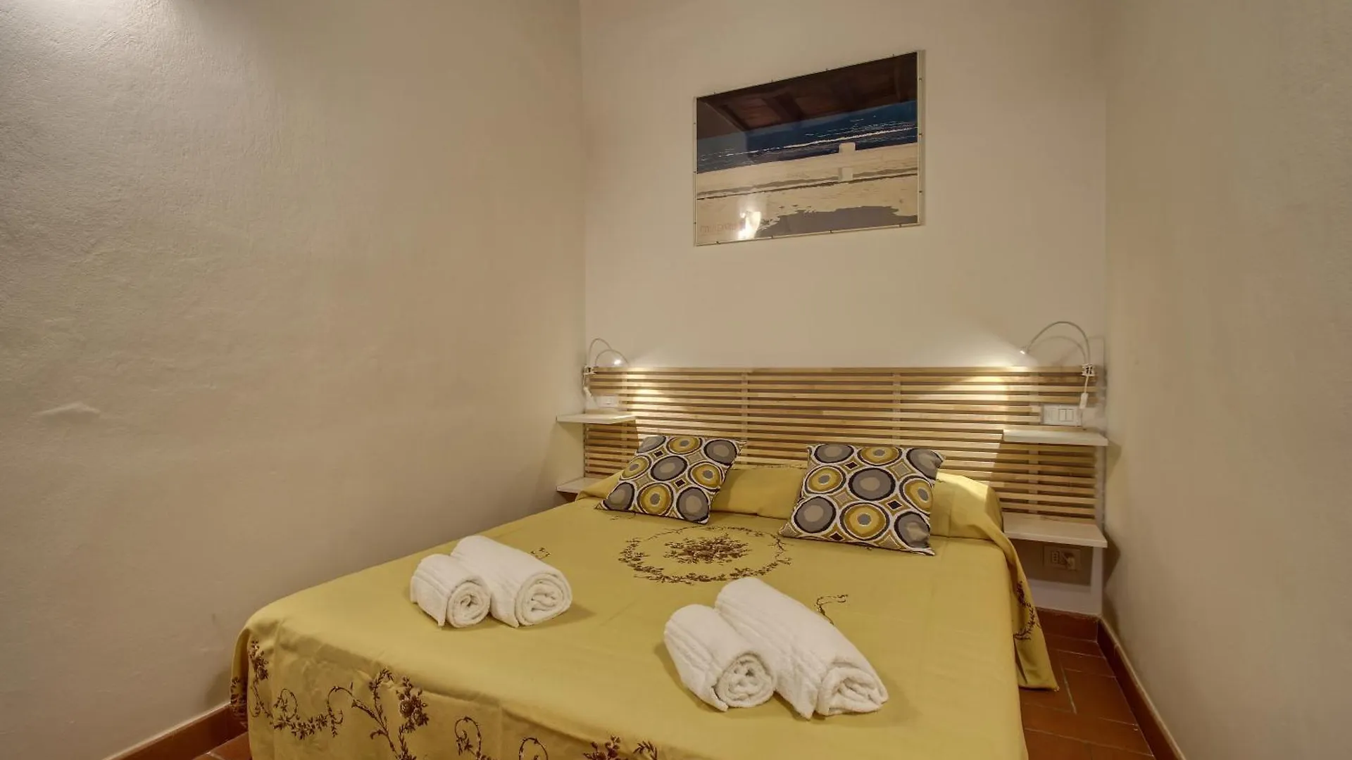 Pilastri Apartment Near Santa Croce Florence Italy